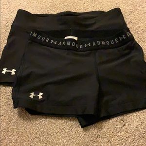 two under armour spandex